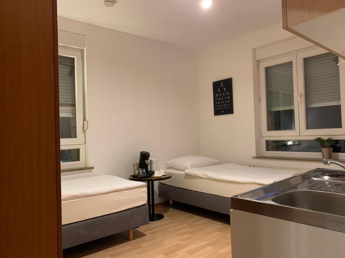 City Studio Am Hauptbahnhof Apartamento Heilbronn Exterior foto